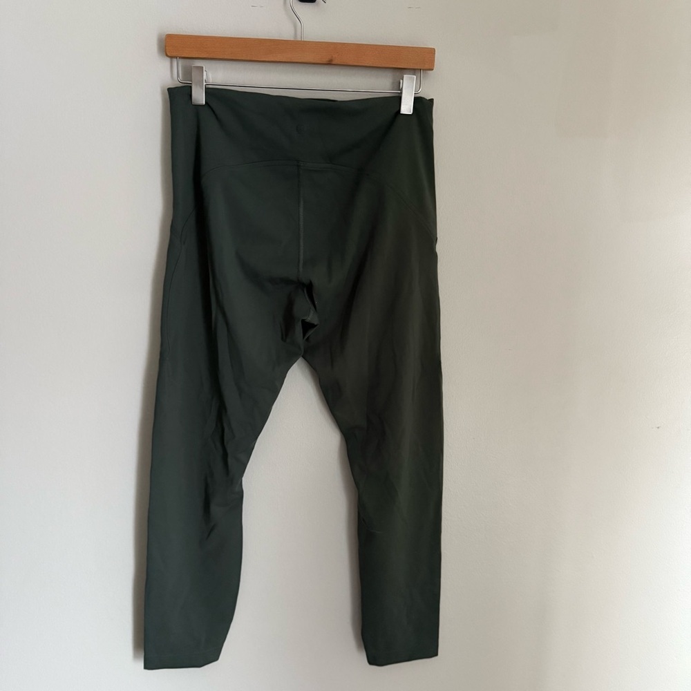 Lululemon instill high rise legging size 12 - Picture 4 of 8